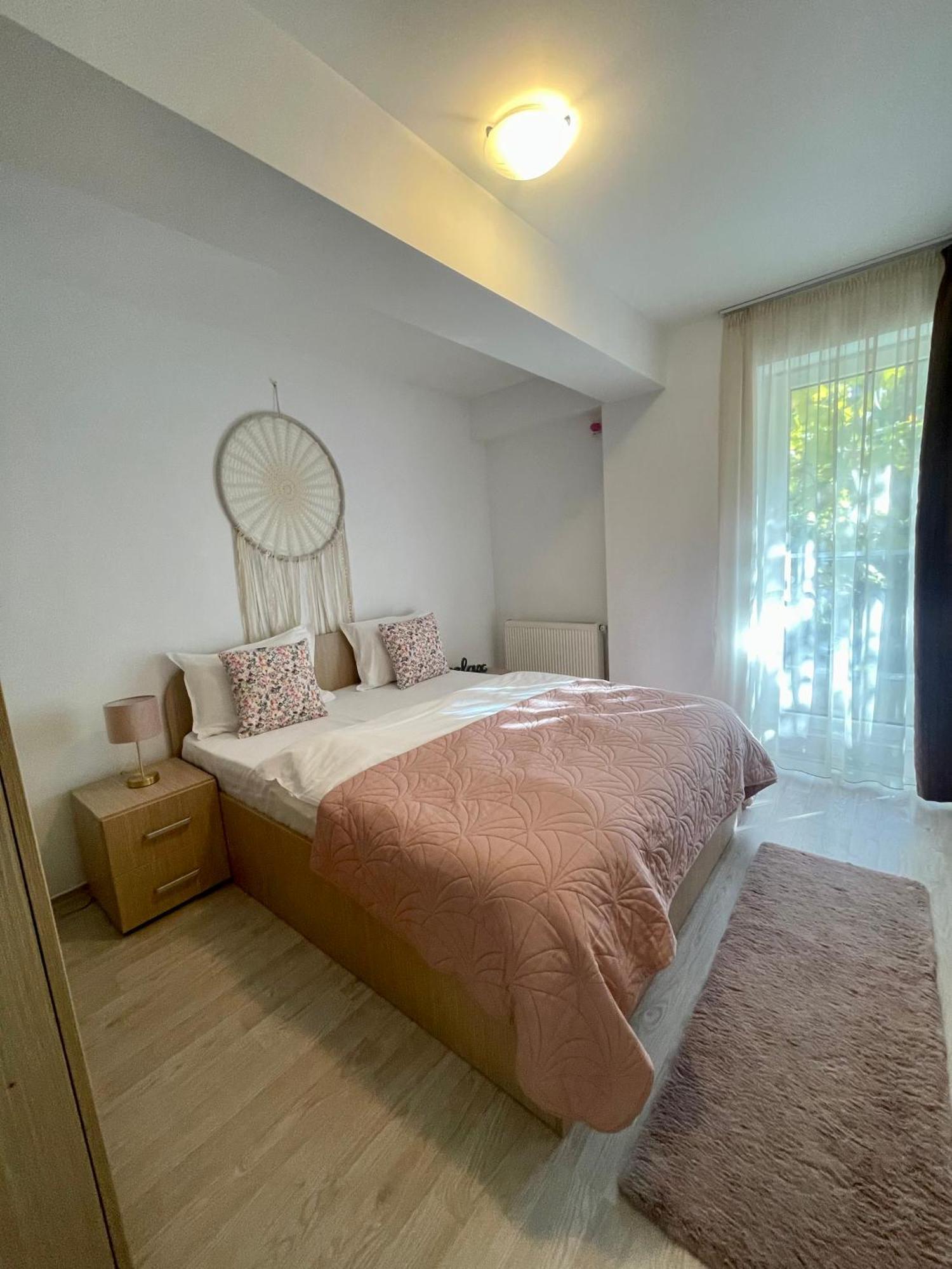 Fly Airport Residences & Therme-Self Check-In Otopeni Esterno foto