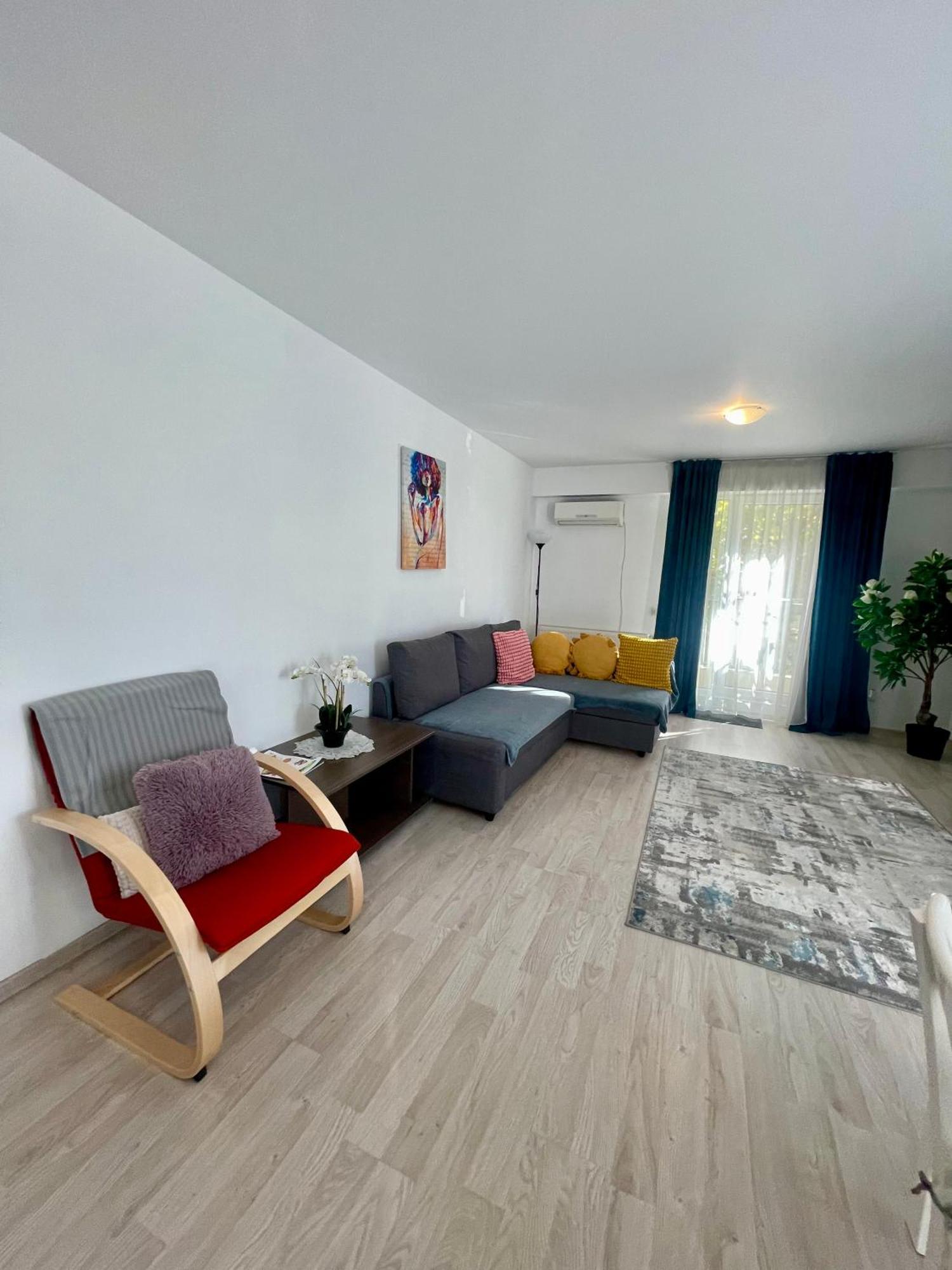 Fly Airport Residences & Therme-Self Check-In Otopeni Esterno foto