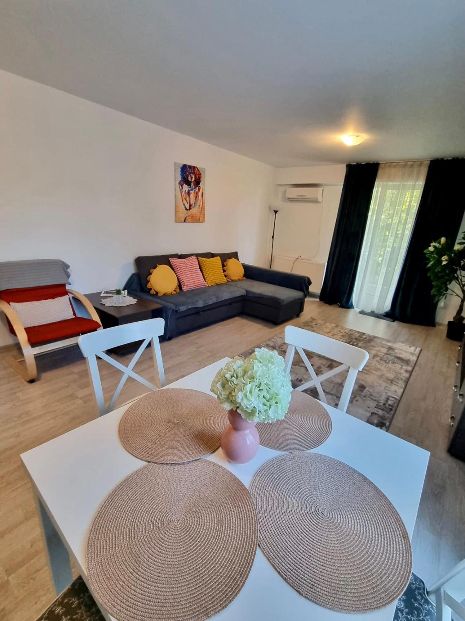 Fly Airport Residences & Therme-Self Check-In Otopeni Esterno foto